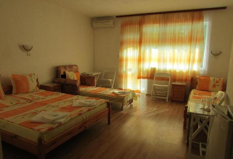 اتاق کلاسیک چهارنفره, Sunhouse Rooms