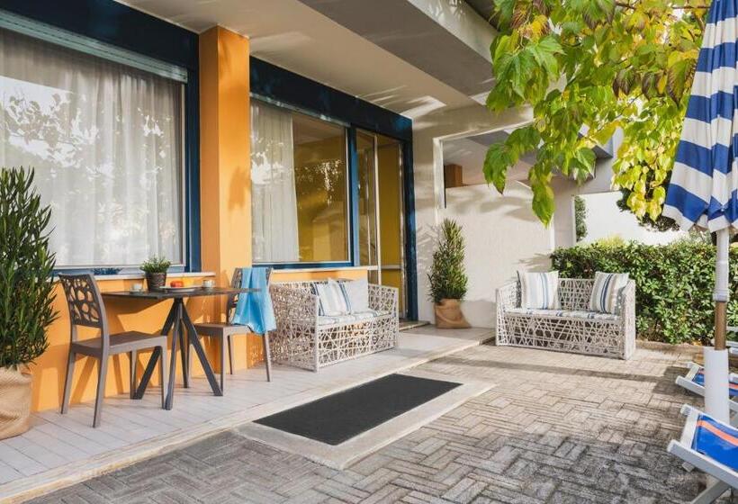 آپارتمان 1 خوابه با چشم‌انداز باغ, Club La Villa
