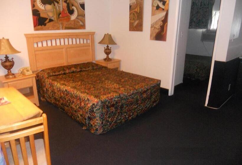 3 Bedroom Suite, Tradewinds Airport