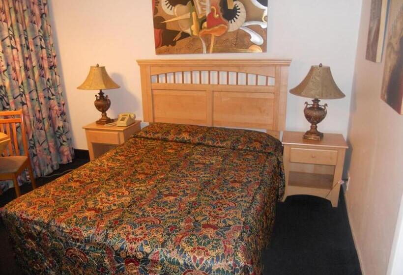 3 Bedroom Suite, Tradewinds Airport