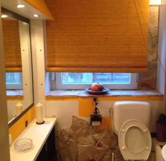 اتاق استاندارد چهارنفره با سرویس بهداشتی مشترک, Guesthouse 7even