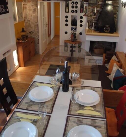 اتاق استاندارد چهارنفره با سرویس بهداشتی مشترک, Guesthouse 7even