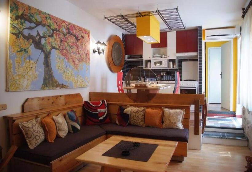 اتاق استاندارد چهارنفره با سرویس بهداشتی مشترک, Guesthouse 7even