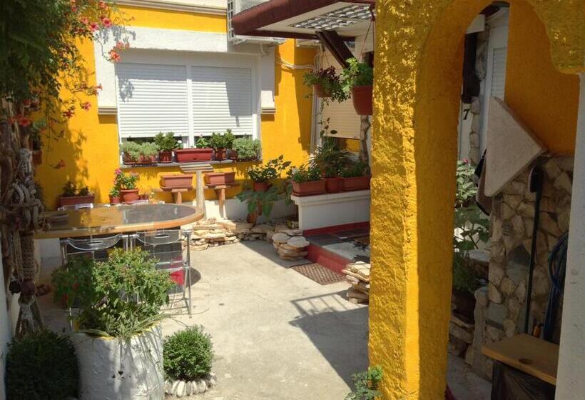 آپارتمان 3 خوابه, Guesthouse 7even
