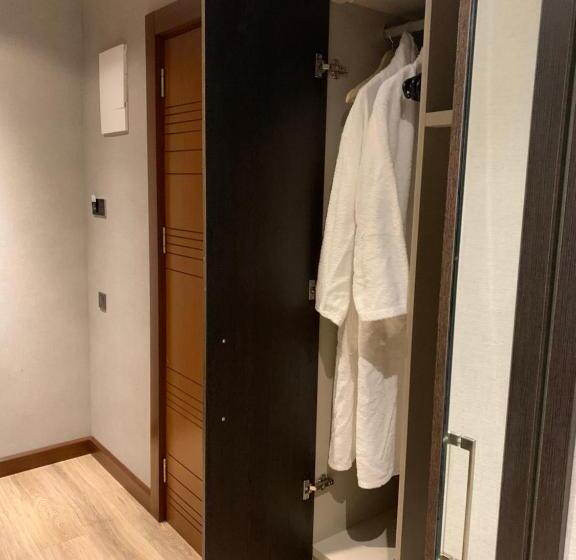 Triple Room Sea View, Neptun Palace Kvariati