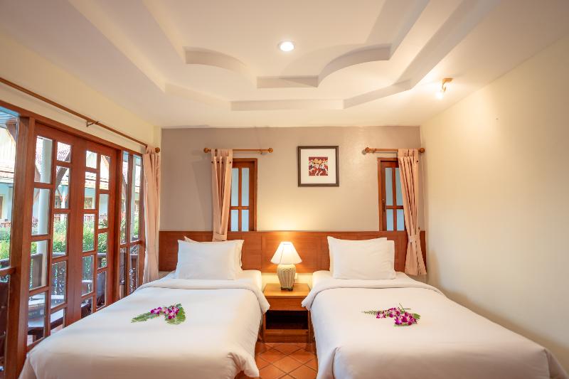 اتاق لوکس, Bangtao Village Resort   Sha