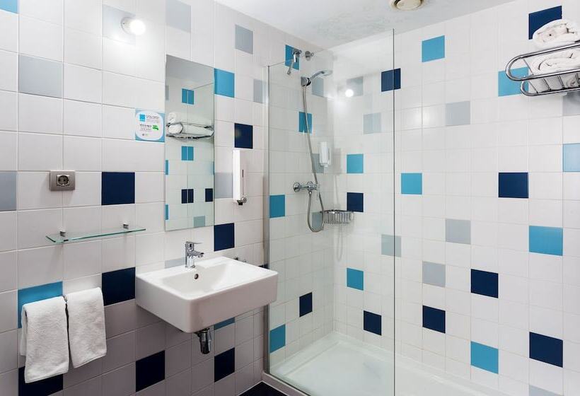 اتاق استاندارد, B&b Hotel Granada