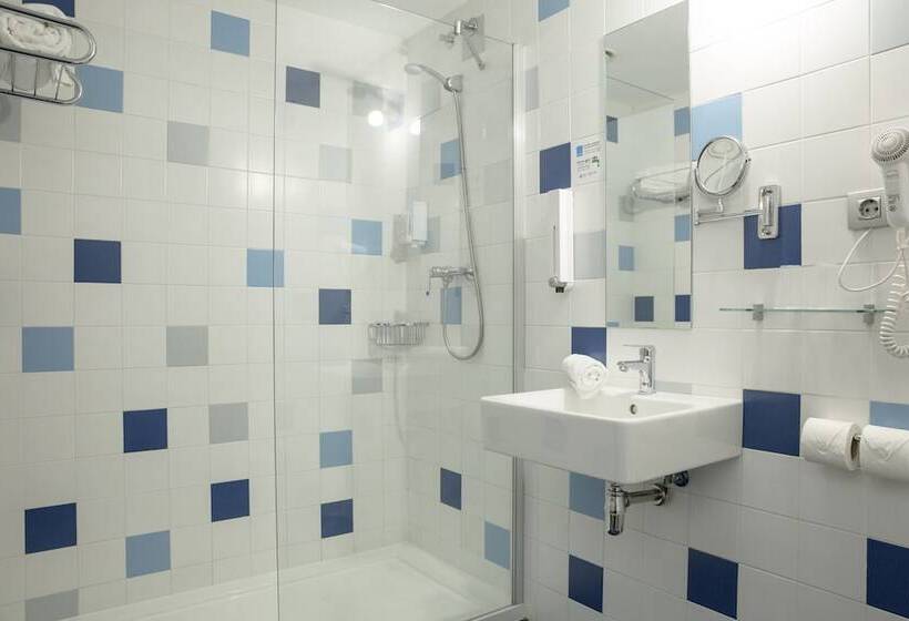 اتاق استاندارد, B&b Hotel Granada