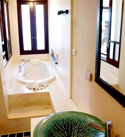 اتاق لوکس با چشم‌انداز باغ, Bhundhari Residence Koh Samui