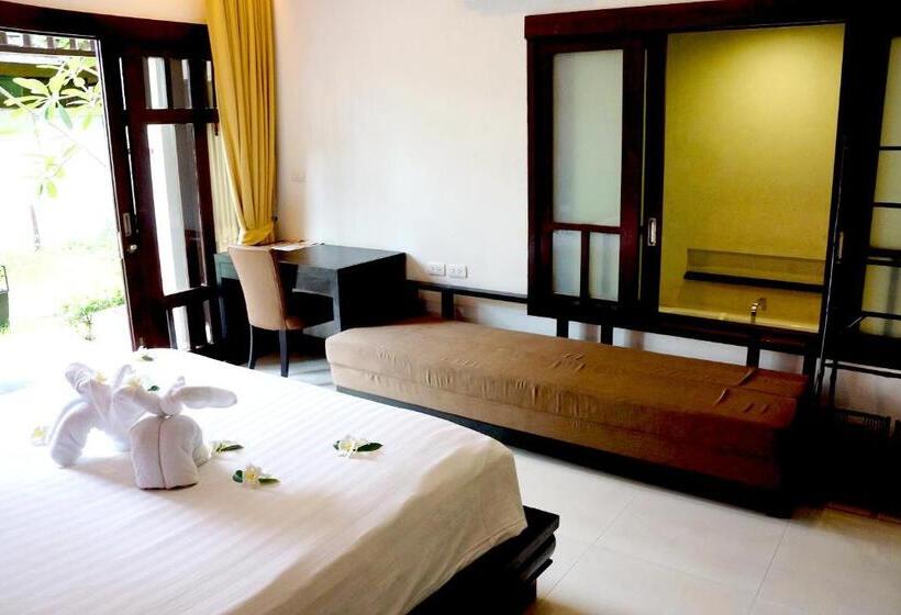 اتاق لوکس با چشم‌انداز باغ, Bhundhari Residence Koh Samui