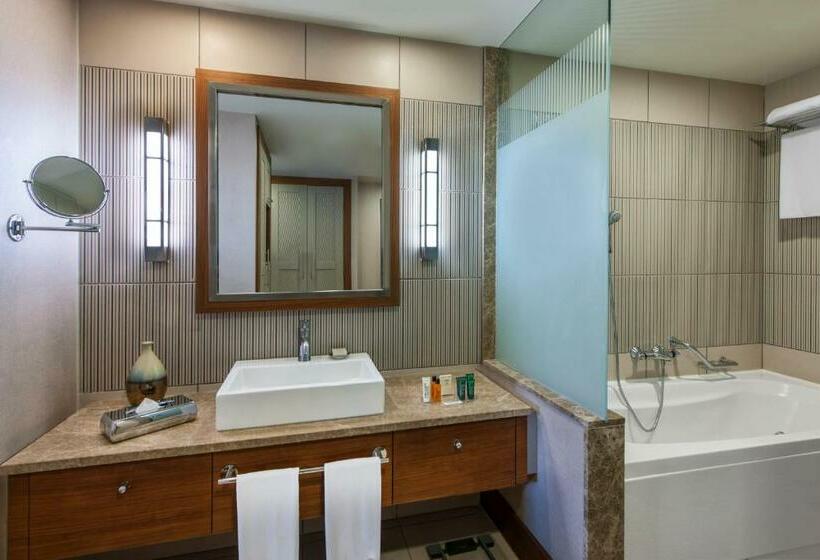اتاق استاندارد با چشم‌انداز دریا, Hilton Dalaman Sarigerme Resort & Spa