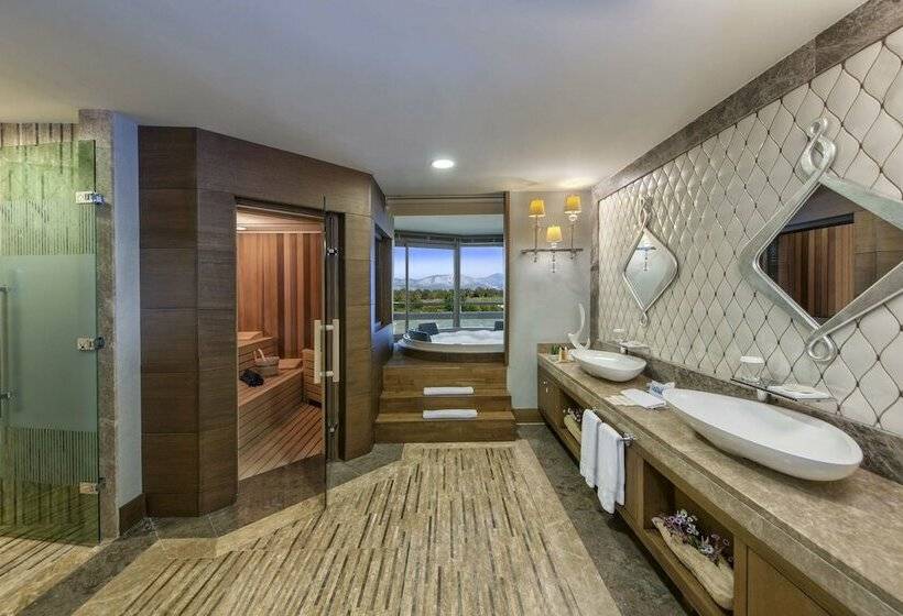 سوییت با چشم‌انداز دریا, Hilton Dalaman Sarigerme Resort & Spa