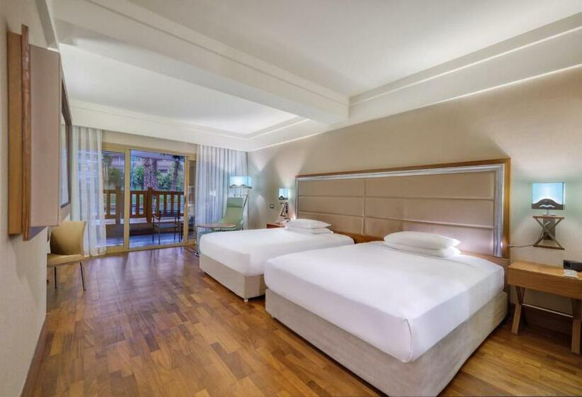 اتاق لوکس خانوادگی, Hilton Dalaman Sarigerme Resort & Spa