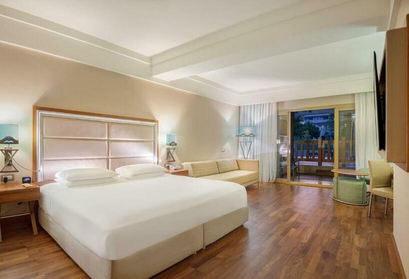 Deluxe Room King Size Bed, Hilton Dalaman Resort And Spa