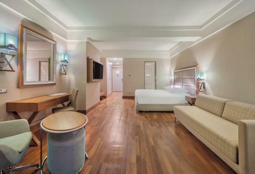 اتاق لوکس با تخت بزرگ, Hilton Dalaman Sarigerme Resort & Spa