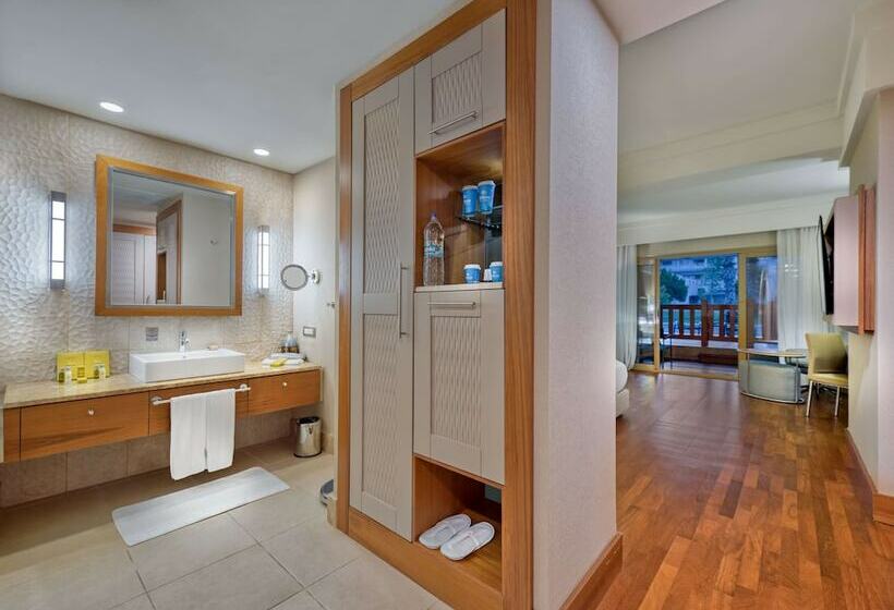 اتاق لوکس, Hilton Dalaman Sarigerme Resort & Spa