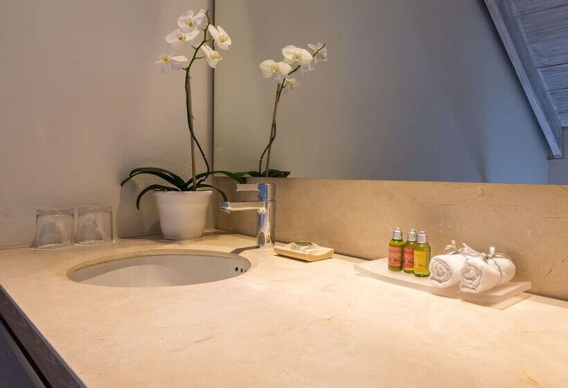 اتاق لوکس با چشم‌انداز دریا, Boutique Bovedas De Santa Clara By Accor