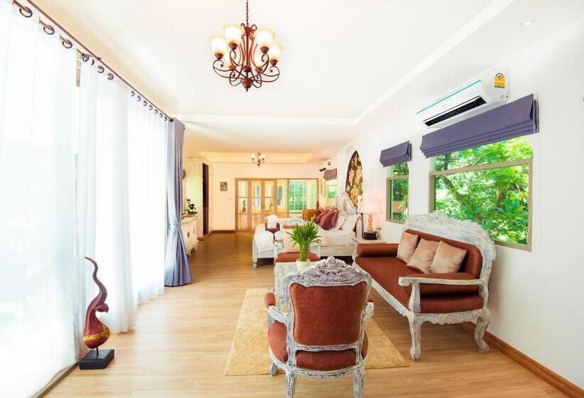اتاق لوکس با تخت بزرگ, Eoutfitting Doikham Resort
