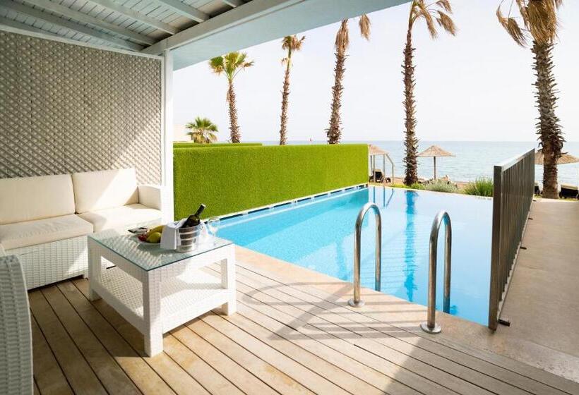 سوئیت جونیور با استخر, Flora Garden Beach Club   All Inclusive