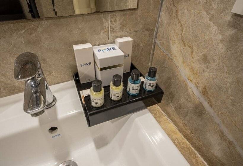 اتاق استاندارد با چشم‌انداز دریا, Fore Resort & Spa