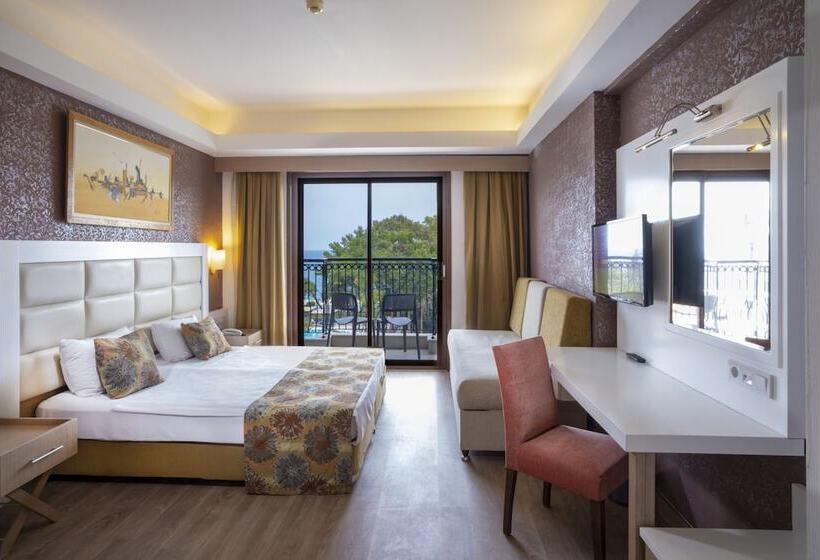 اتاق استاندارد با چشم‌انداز دریا, Fore Resort & Spa