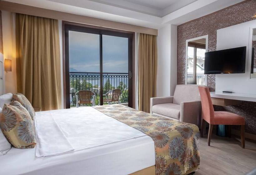 اتاق استاندارد با چشم‌انداز دریا, Fore Resort & Spa