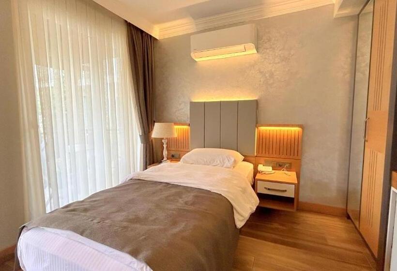 Chambre Supérieure Individuelle, Istankoy