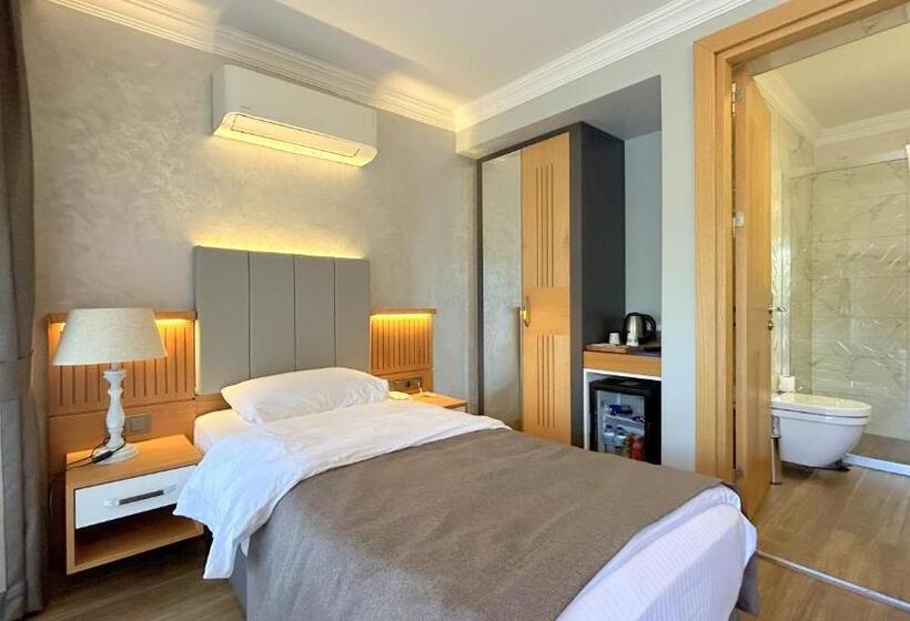 Chambre Supérieure Individuelle, Istankoy