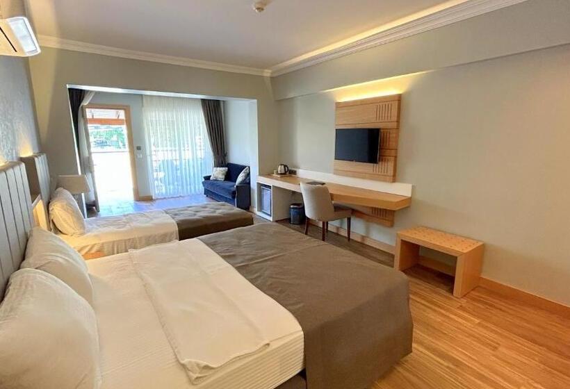 3 Bett Superior Zimmer, Istankoy