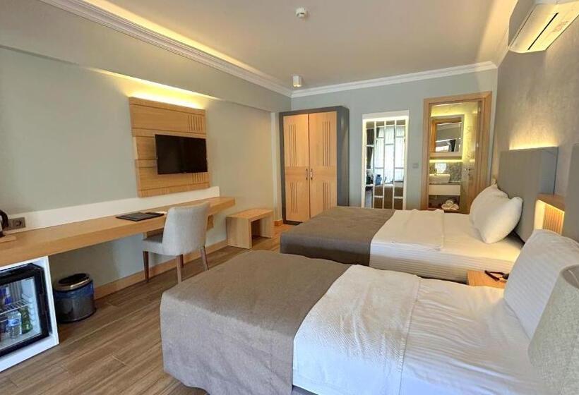 3 Bett Superior Zimmer, Istankoy