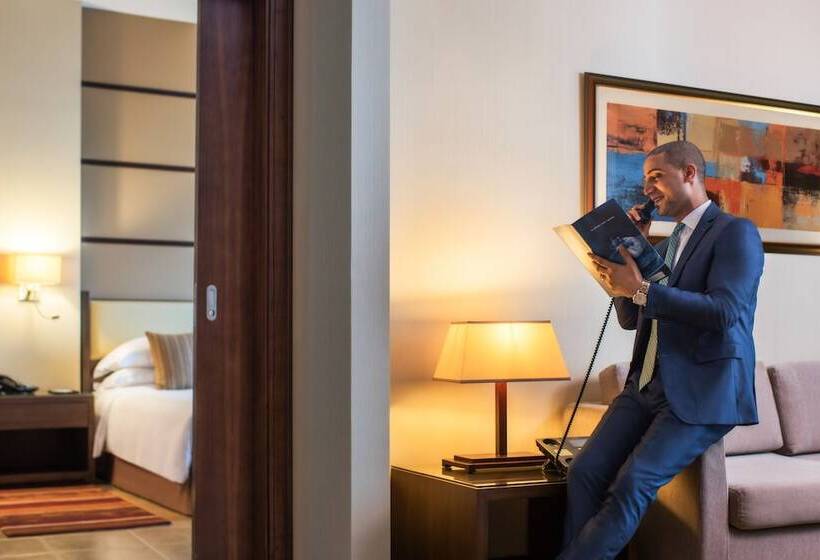 سوییت با چشم‌انداز دریا, Khalidiya Palace Rayhaan By Rotana, Abu Dhabi
