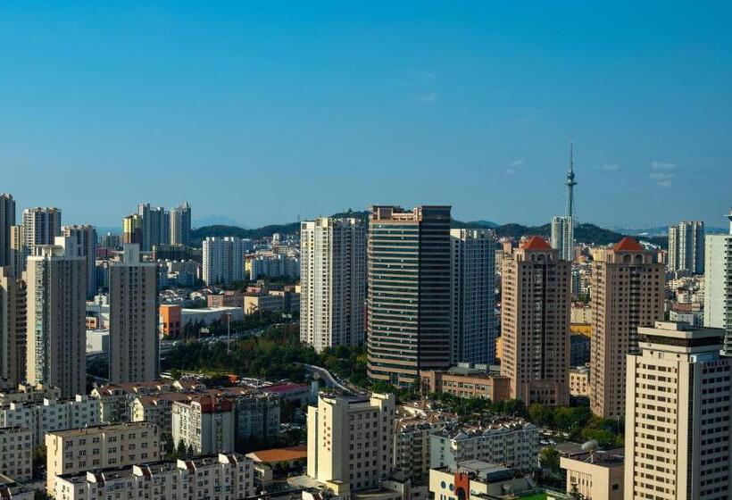 اتاق کلاسیک با چشم‌انداز شهر, Le Méridien Qingdao