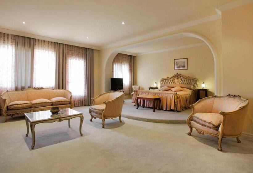 Presidential Suite, Martı Myra