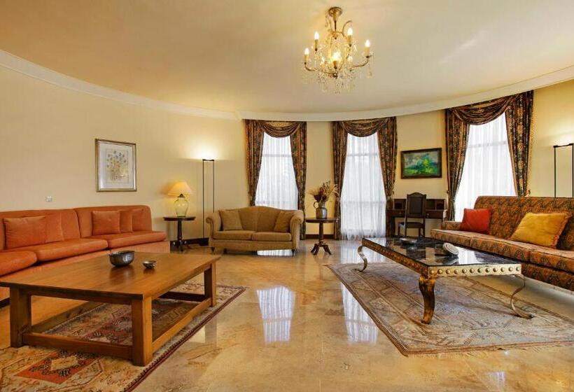 Presidential Suite, Martı Myra