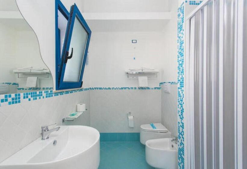 اتاق استاندارد با چشم‌انداز دریا, Petruso Resort