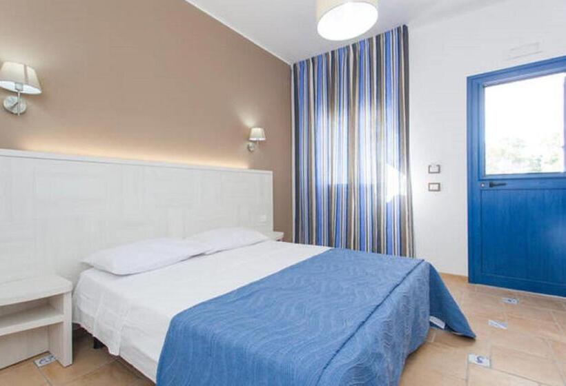 اتاق استاندارد با چشم‌انداز دریا, Petruso Resort
