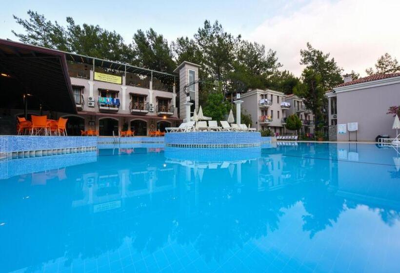 اتاق خانوادگی با تختخواب سفری, Pine Valley Hotel Oludeniz