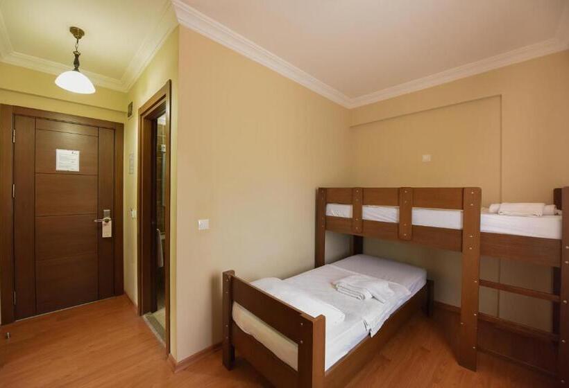 اتاق خانوادگی با تختخواب سفری, Pine Valley Hotel Oludeniz