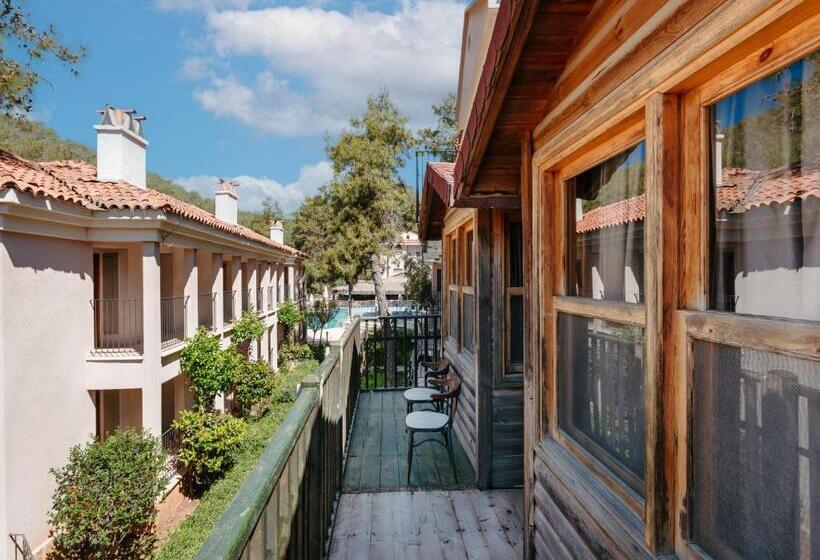 اتاق استاندارد سه نفره, Pine Valley Hotel Oludeniz