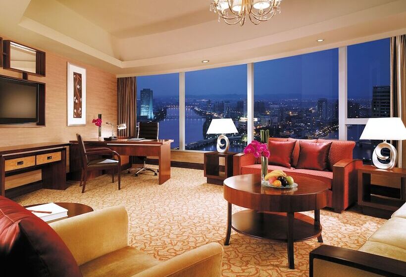 سوییت اجرایی, Shangri La Ningbo   The Three Rivers Intersection
