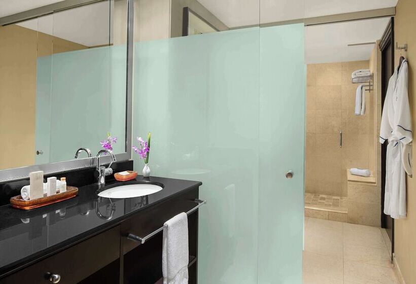 سوییت, Z Ocean Hotel, Classico A Sonesta Collection