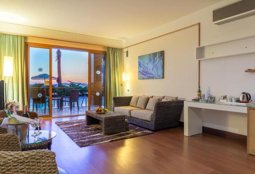 سوییت سوپریور, Kefaluka Resort
