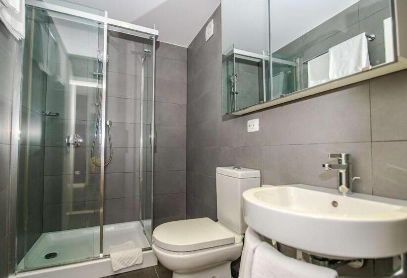 2 Bedroom Premium Apartment, Park Plaza Verudela Pula