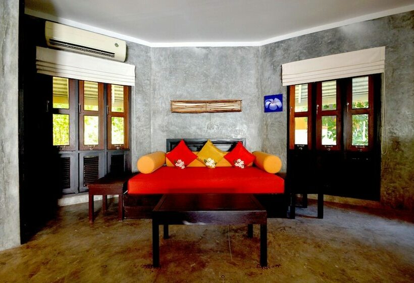 ویلای 1 خوابه, The Hideaway Pariya Haad Yuan Ko Pha Ngan