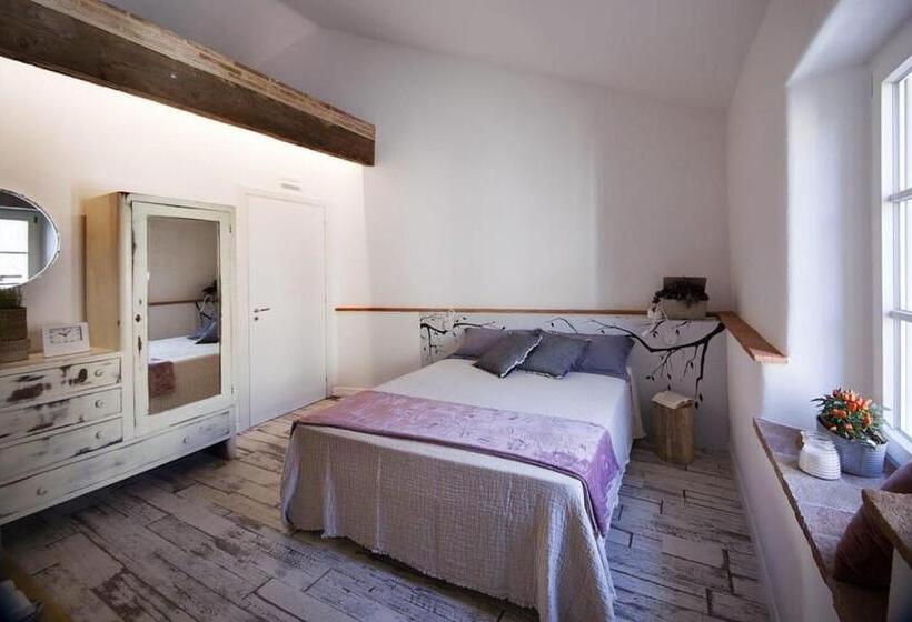 1 Bedroom Penthouse Apartment, Agriturismo La Via Dell Oliviera