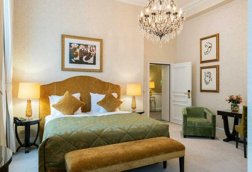 اتاق اجرایی, Grand Hotel Casselbergh
