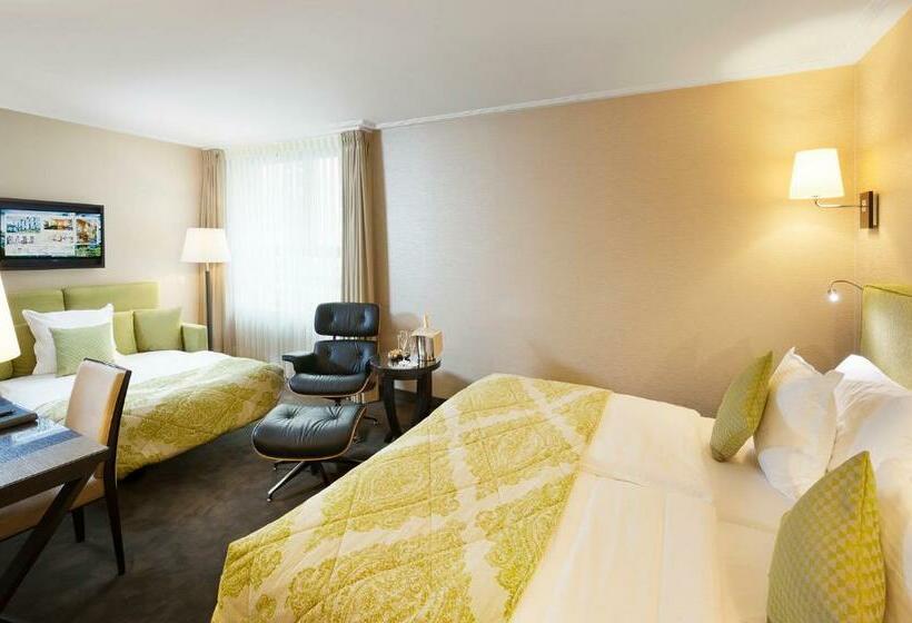 اتاق استاندارد سه نفره, Grand Hotel Casselbergh