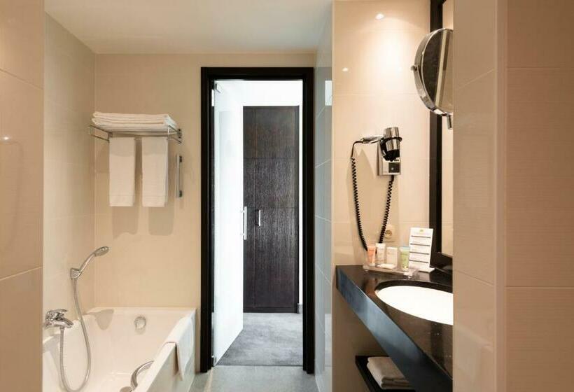 اتاق استاندارد سه نفره, Grand Hotel Casselbergh