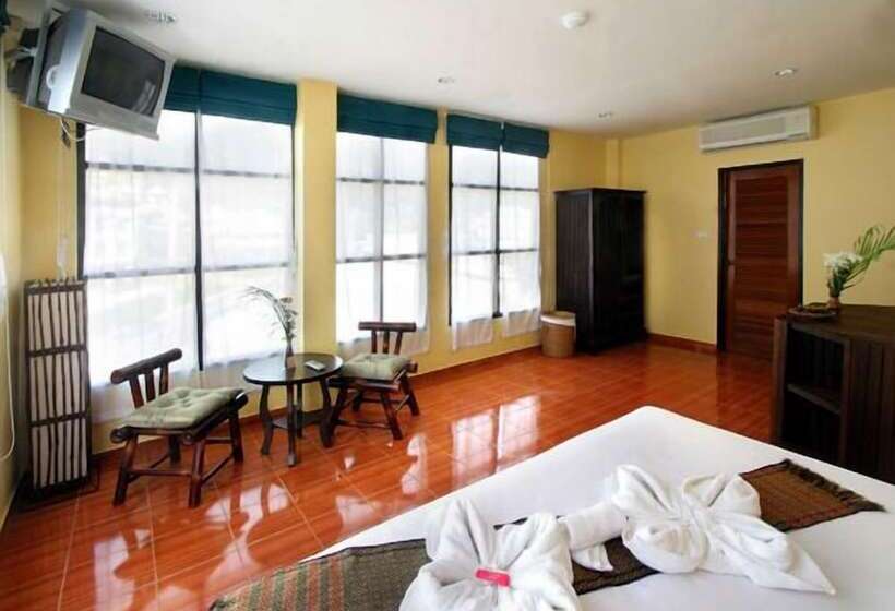 Deluxe Room, Baan Suay Karon Resort