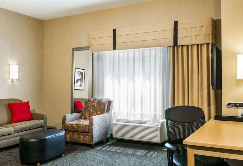 Suite Adapted for people with reduced mobility, Cambria  Denver International Airport